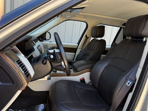 Used 2018 Land Rover Range Rover HSE image 14