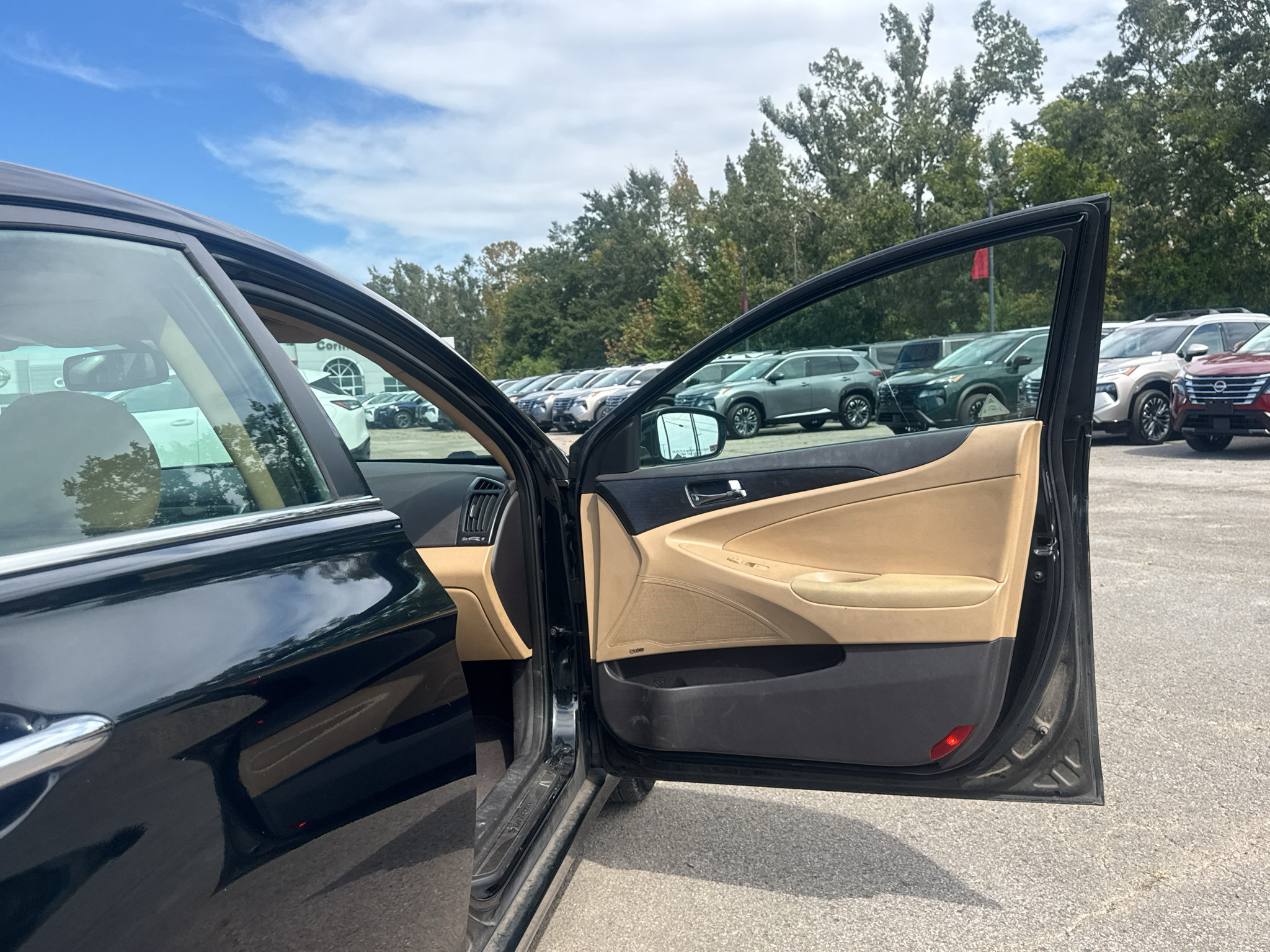 Used 2013 Hyundai Sonata Limited w/ Premium Pkg FWD image 19