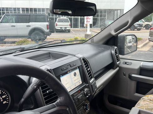 Used 2016 Ford F150 XLT w/ Equipment Group 302A Luxury AWD/4WD image 17