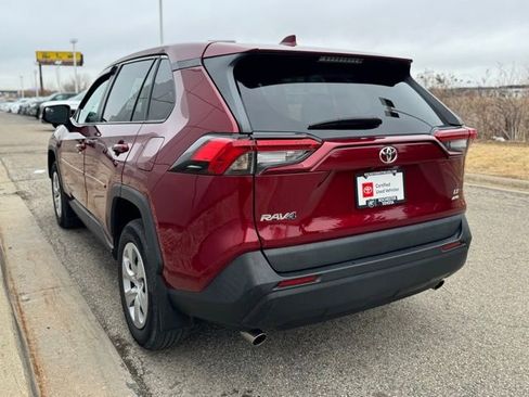 Certified 2022 Toyota RAV4 LE image 38