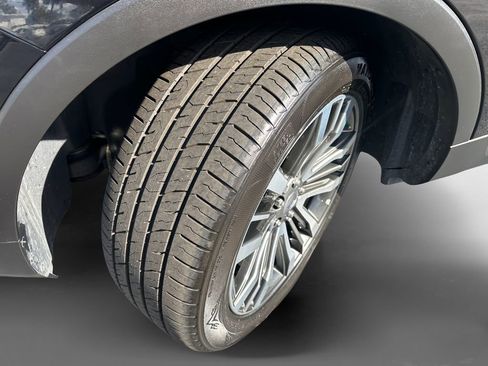 Used 2017 Ford Explorer Platinum image 9