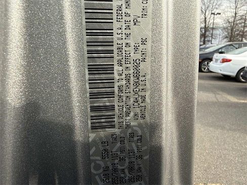 Used 2019 Jeep Wrangler Unlimited Sahara image 29