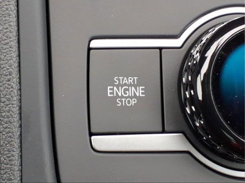 New 2026 Volkswagen Tiguan SE image 19