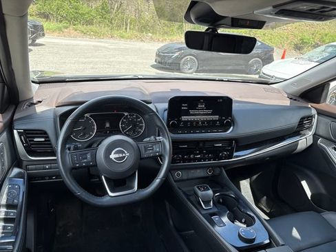 Certified 2023 Nissan Rogue SL w/ SL Premium Package image 11