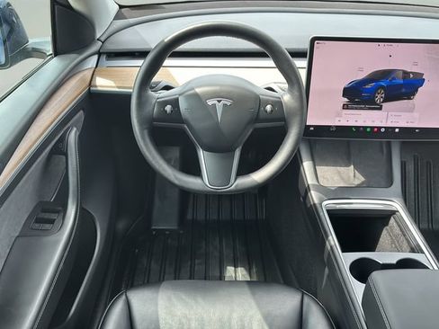 Used 2023 Tesla Model Y Long Range AWD/4WD image 17
