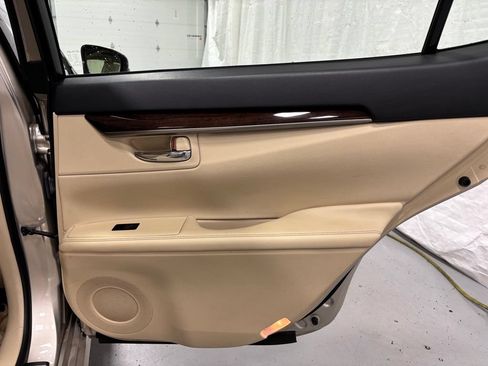 Used 2014 Lexus ES 350 w/ Luxury Package FWD image 50