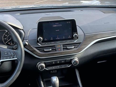 Certified 2023 Nissan Altima 2.5 SV image 18