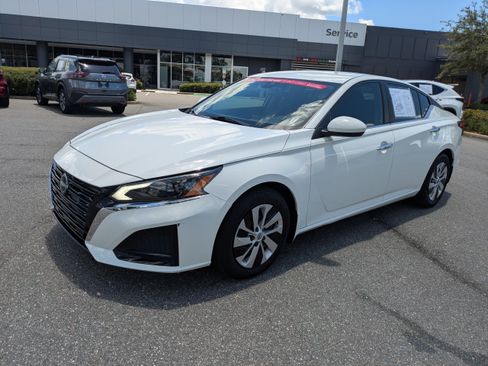 Certified 2023 Nissan Altima 2.5 S FWD image 8
