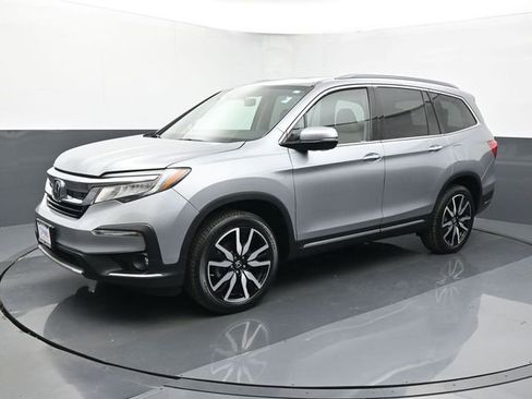 Used 2021 Honda Pilot Touring image 1