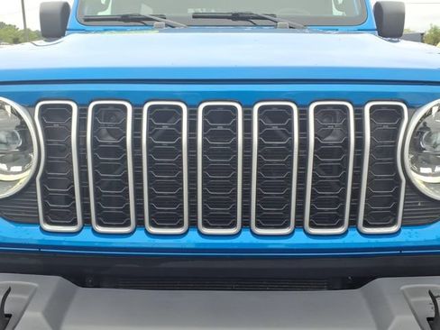 Certified 2025 Jeep Wrangler Unlimited Sahara AWD/4WD image 12