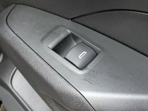 New 2026 Chevrolet Trax RS w/ Sunroof Package FWD image 31