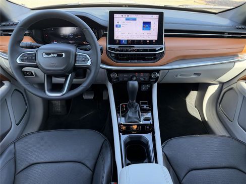 Used 2023 Jeep Compass Limited w/ Elite Group AWD/4WD image 2