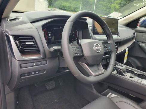 New 2025 Nissan Rogue Platinum w/ Platinum Premium Package image 16