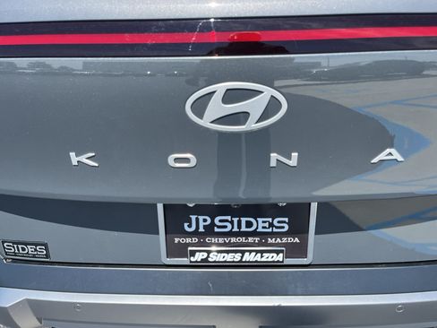 Used 2025 Hyundai Kona Limited AWD/4WD image 12