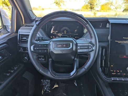 Used 2025 GMC Yukon AT4 Ultimate w/ LPO, Floor Liner Package image 27