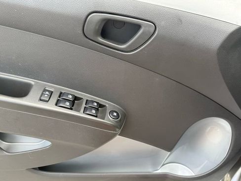 Used 2015 Chevrolet Spark LT image 31