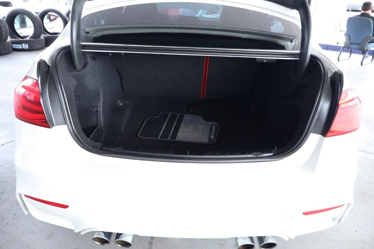 Used 2018 BMW M3 RWD image 31