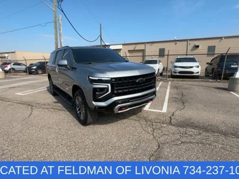 Certified 2025 Chevrolet Suburban Z71 w/ Comfort Package AWD/4WD image 2