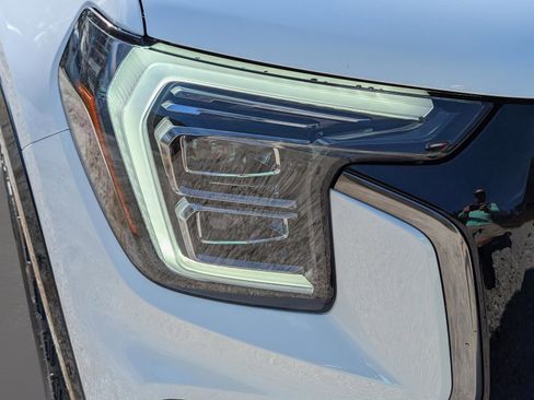 New 2026 GMC Terrain AT4 w/ Technology Package II image 4