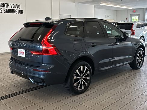 Used 2024 Volvo XC60 B5 Plus AWD/4WD image 5