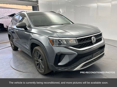 Used 2022 Volkswagen Taos S image 8