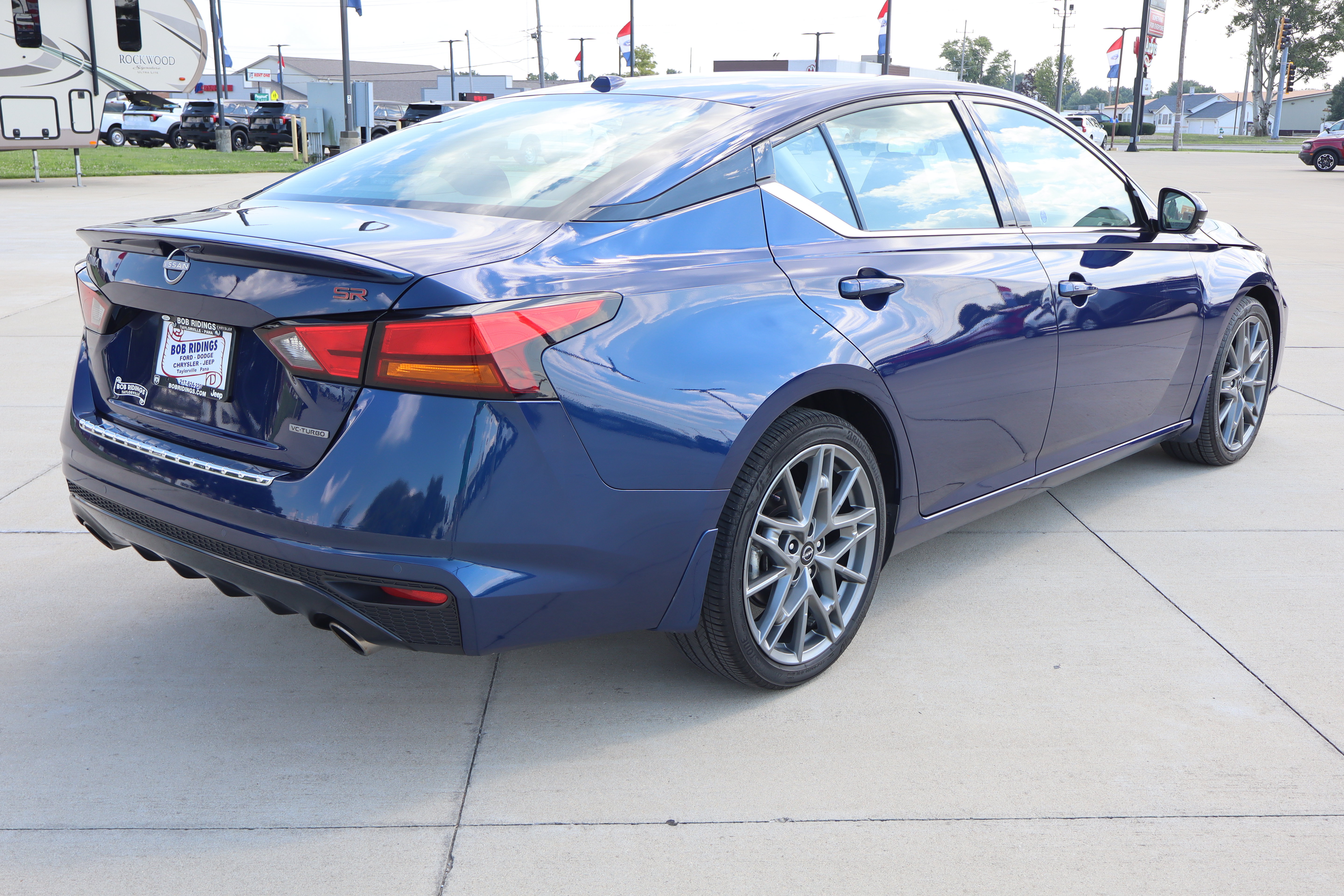 Used 2023 Nissan Altima 2.0 SR FWD image 5