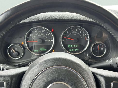 Used 2015 Jeep Wrangler Unlimited Sahara image 26