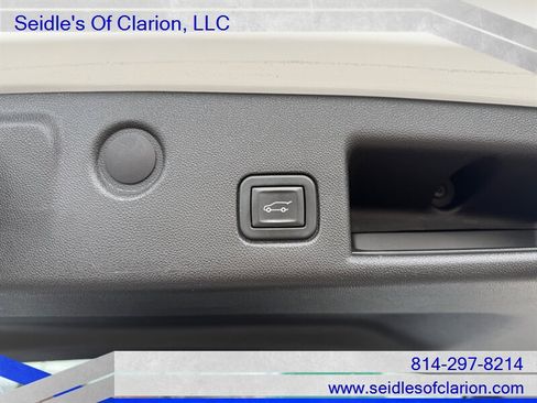 Used 2023 Chevrolet Equinox LT image 10