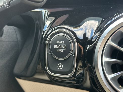 Certified 2025 Mercedes-Benz GLA 250 4MATIC image 23