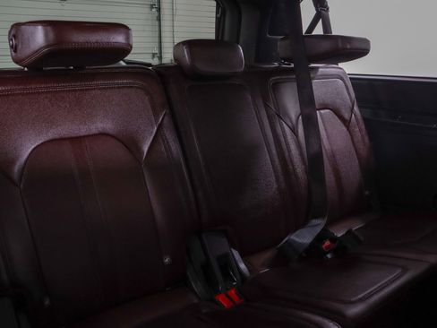 Used 2023 Ford Expedition Max Limited image 33