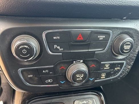 Used 2020 Jeep Compass Limited w/ Safety & Security Group image 30