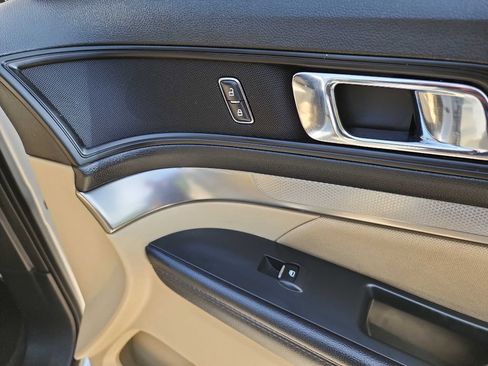 Used 2017 Ford Explorer 4WD image 36