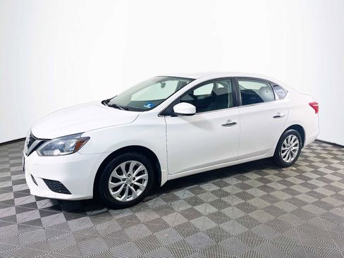 Used 2018 Nissan Sentra SV image 1