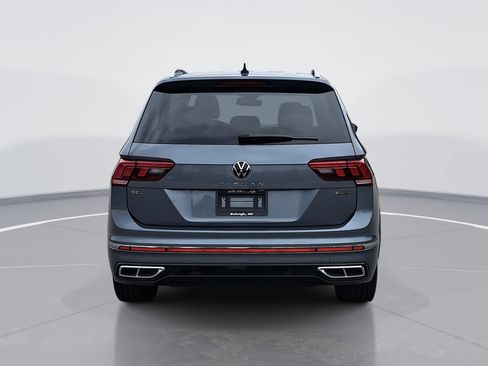 Certified 2024 Volkswagen Tiguan SEL R-Line image 4