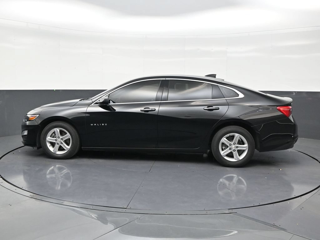 Used 2024 Chevrolet Malibu LS FWD image 2