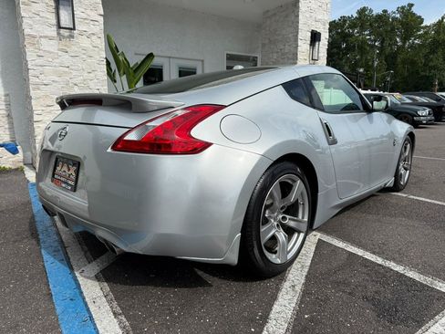 Used 2009 Nissan 370Z Touring w/ Aerodynamics Pkg RWD image 16