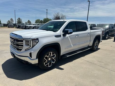 Used 2024 GMC Sierra 1500 SLT w/ SLT Premium Plus Package AWD/4WD image 32