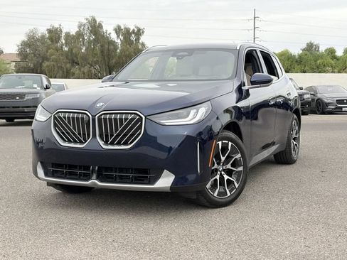 Used 2026 BMW X3 xDrive30i w/ Premium Package AWD/4WD image 3