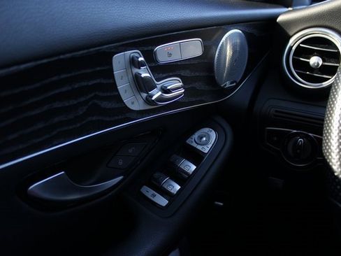 Certified 2018 Mercedes-Benz GLC 300 4MATIC image 24