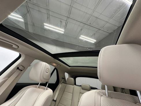 Certified 2025 Mercedes-Benz GLE 350 4MATIC w/ AMG Line Exterior image 35