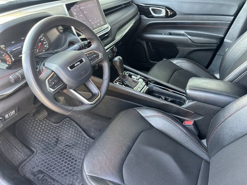 Used 2024 Jeep Compass Trailhawk image 9