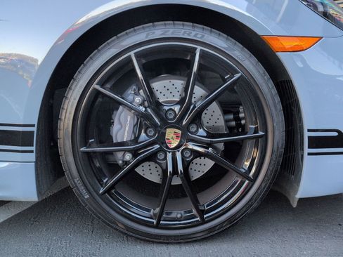 Certified 2025 Porsche 718 Boxster RWD image 12