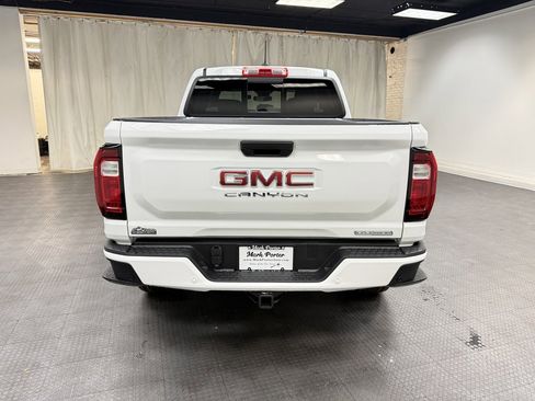 New 2026 GMC Canyon Elevation image 4