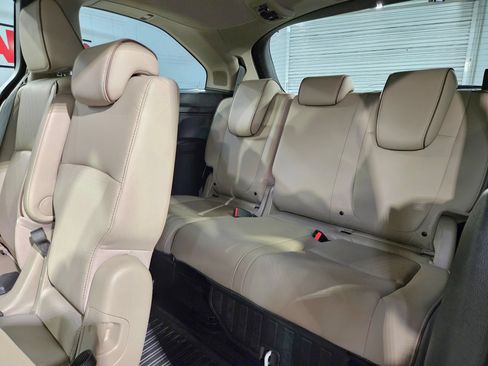 Used 2022 Honda Odyssey Elite image 34