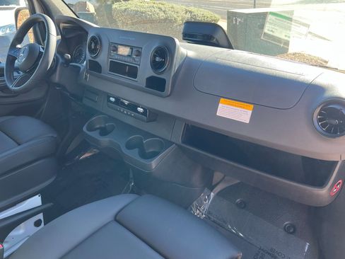 New 2026 Mercedes-Benz Sprinter 2500 image 18
