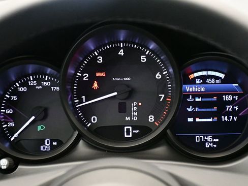 Certified 2025 Porsche Macan image 29