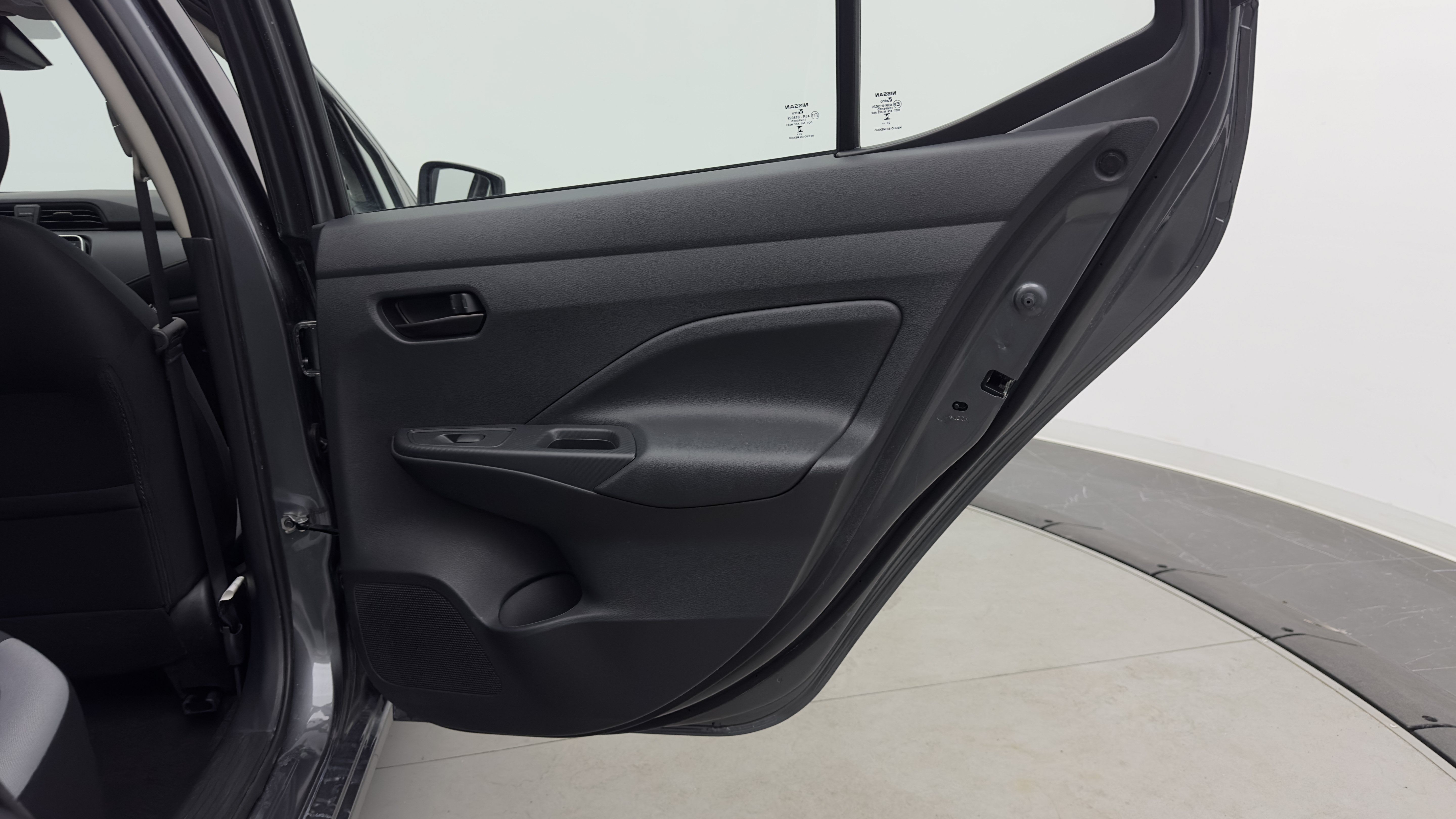 Used 2025 Nissan Versa S w/ Trunk Package FWD image 30