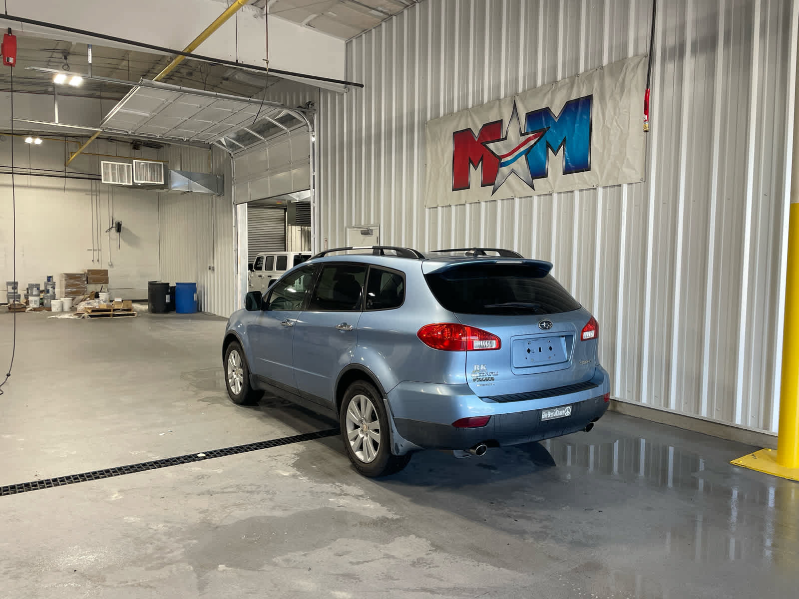 Used 2010 Subaru Tribeca Limited AWD/4WD image 4