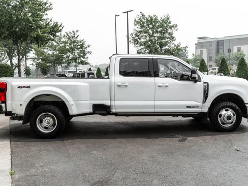 Used 2025 Ford F350 Lariat w/ Lariat Ultimate Package AWD/4WD image 3