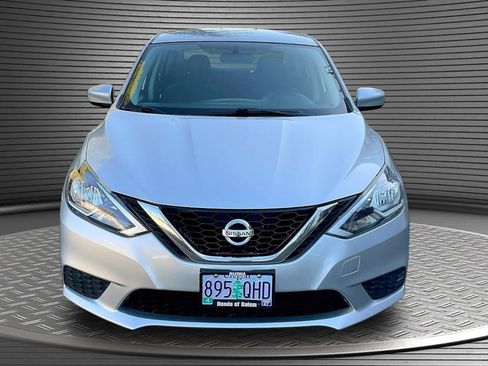 Used 2017 Nissan Sentra SV FWD image 2